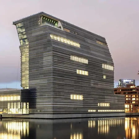 Center Flat With Balcony & Free Parking * Oslo