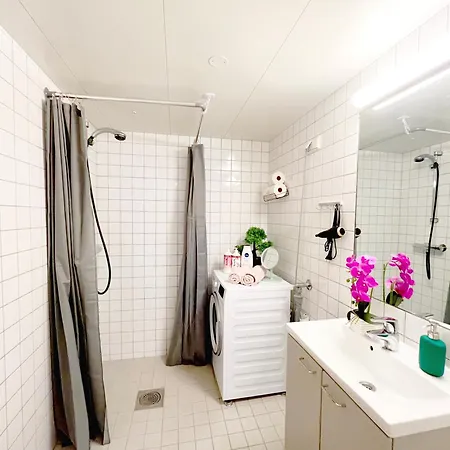 Daire Center Flat With Balcony & Free Parking *