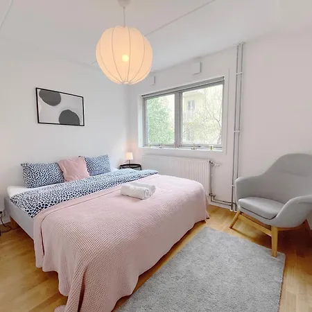 Center Flat With Balcony & Free Parking *