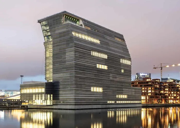 Center Flat With Balcony & Free Parking * أوسلو